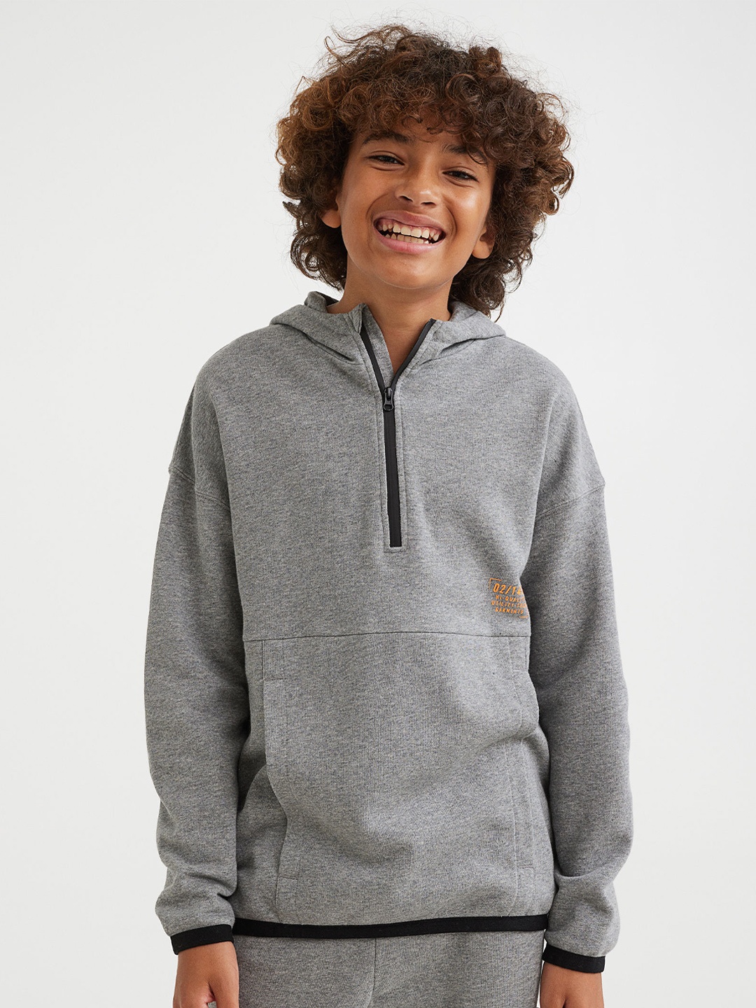 

H&M Boys Grey 2-piece Sweatshirt Set