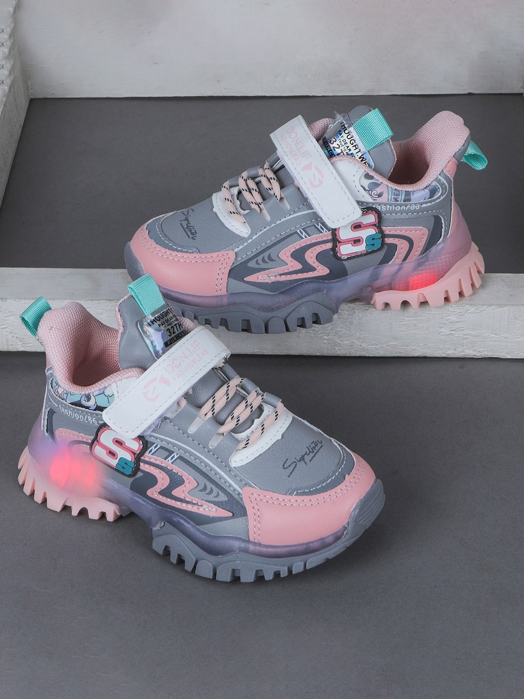 

FEETWELL SHOES Unisex Kids Pink Printed LED Sneakers