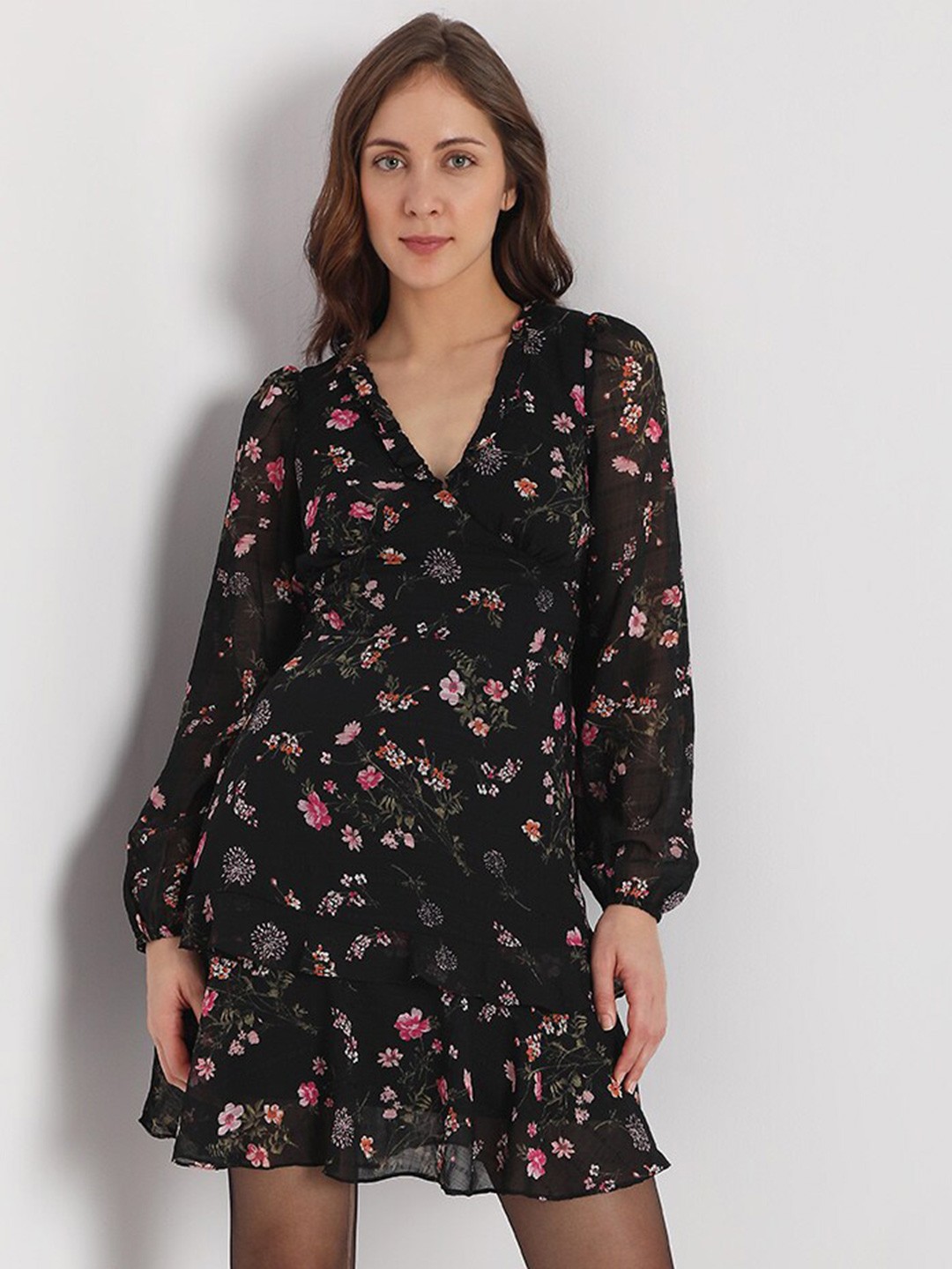 

Vero Moda Women Black Floral Printed Fit & Flare Dress