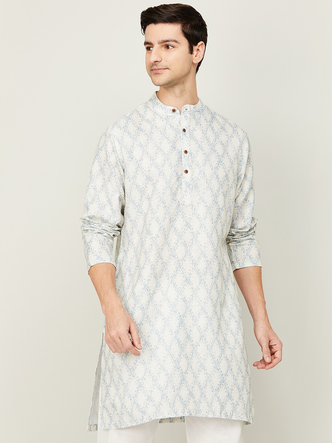 

Melange by Lifestyle Men Off White And Blue Floral Printed Cotton Kurta