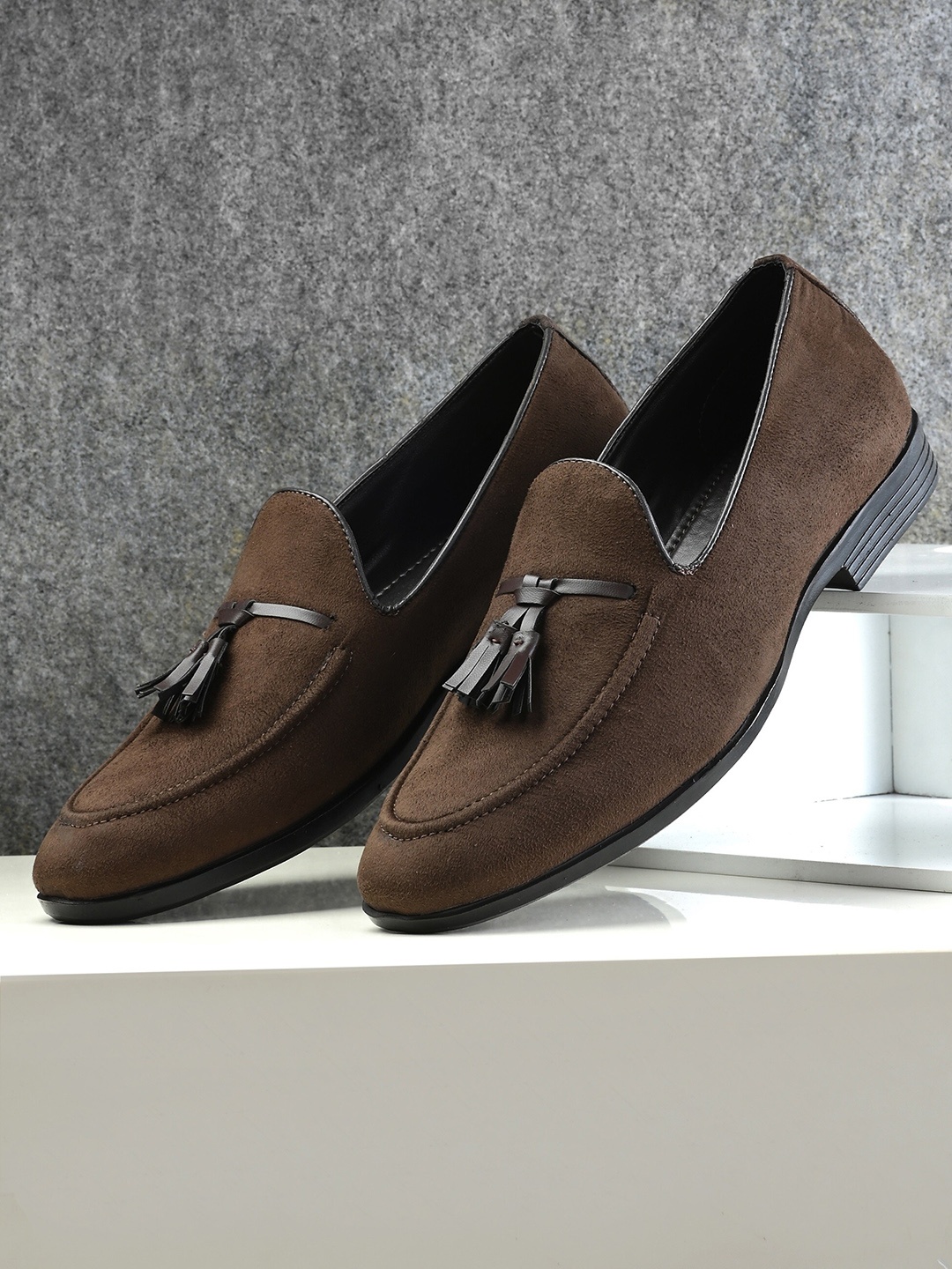 

Killer Men Brown Solid Tassel Loafers