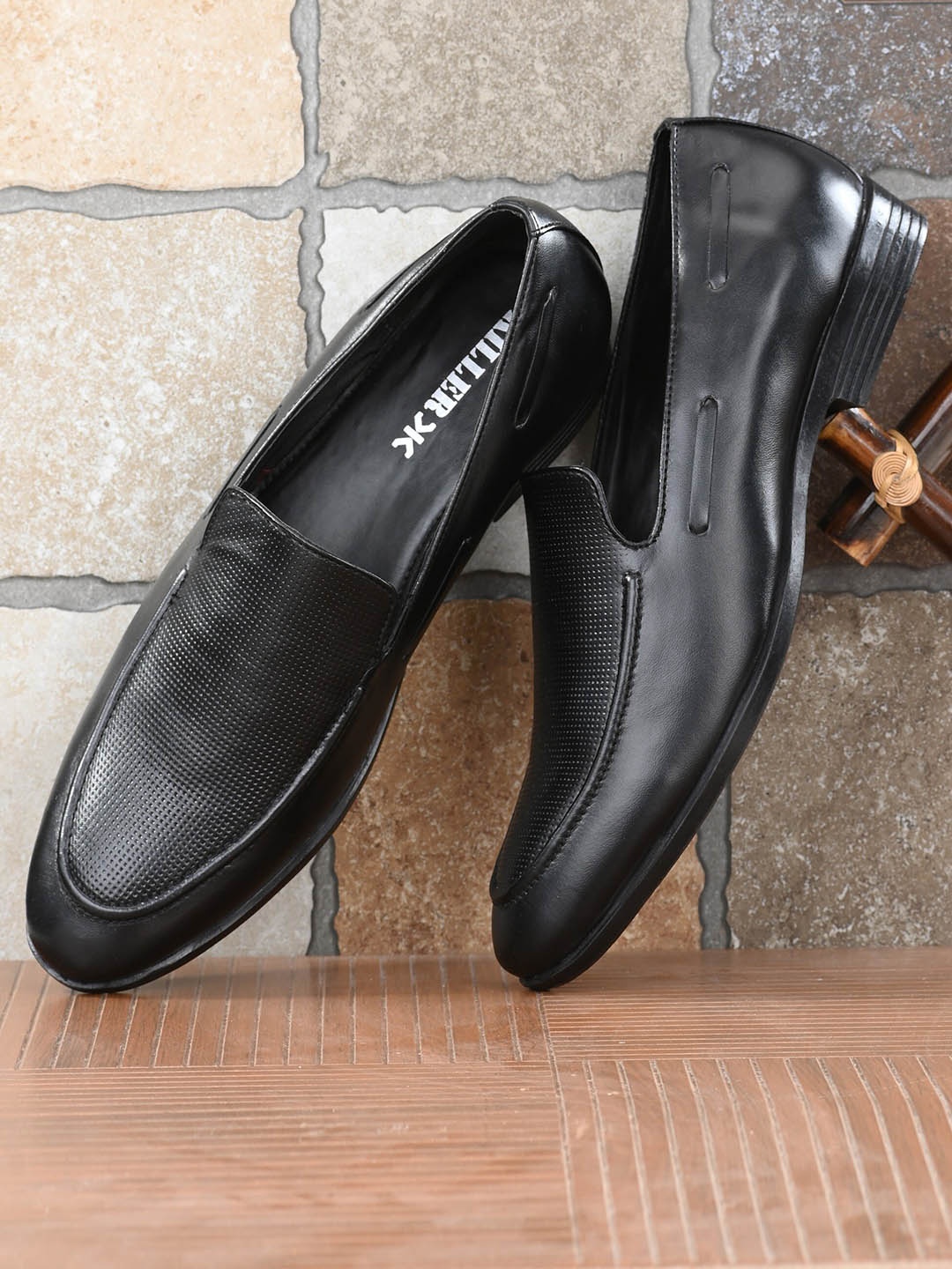 

Killer Men Black Solid Slip-On Loafers