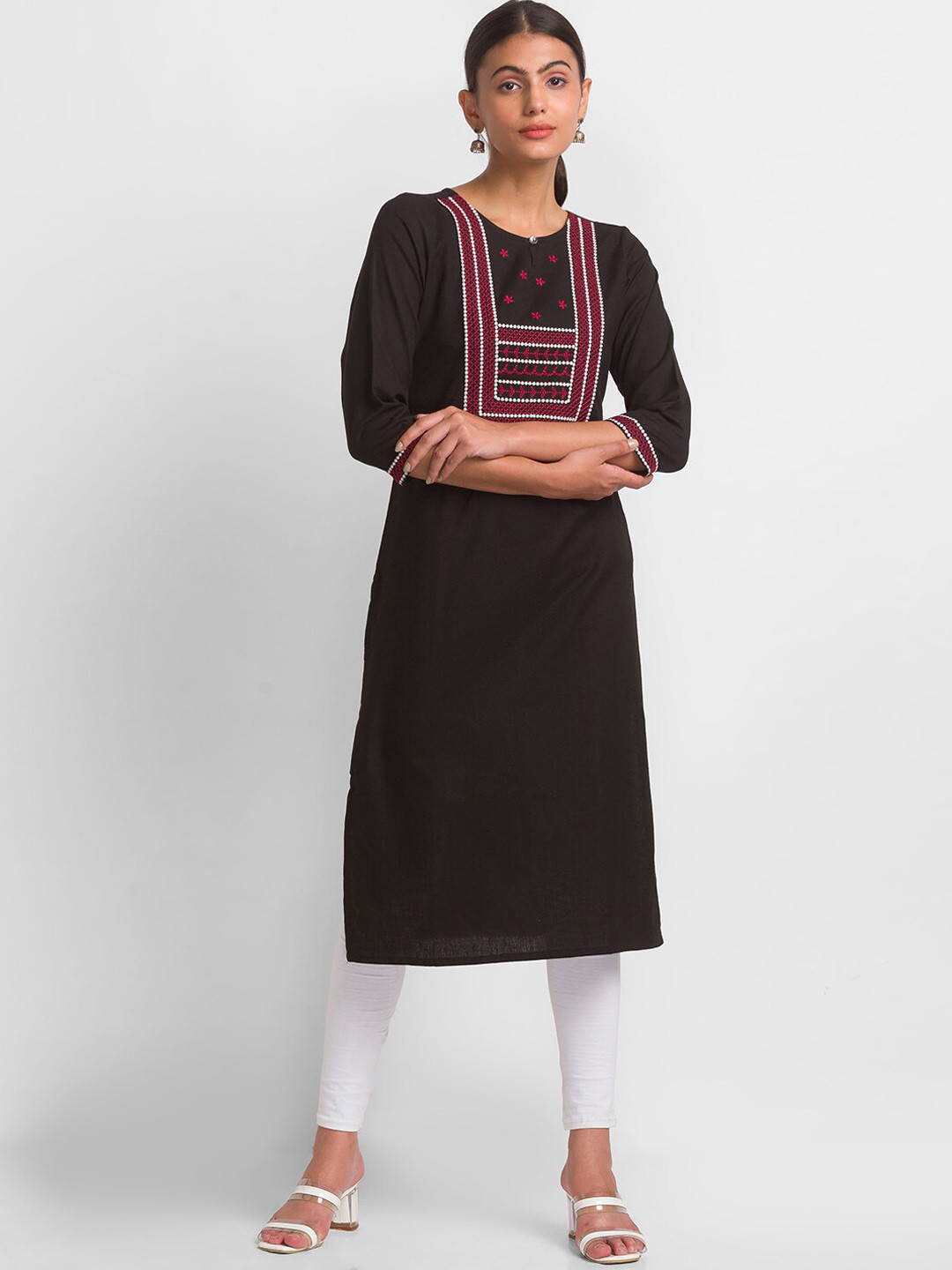 

Globus Women Black & Red Yoke Design Keyhole Neck Kurta