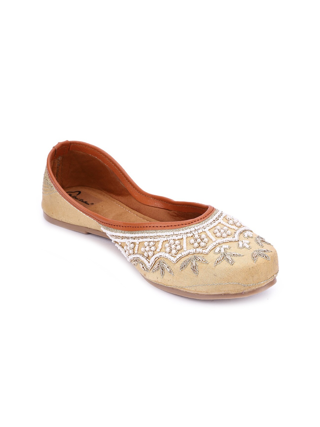 

The Desi Dulhan Women Gold-Toned Embellished Mojaris Flats