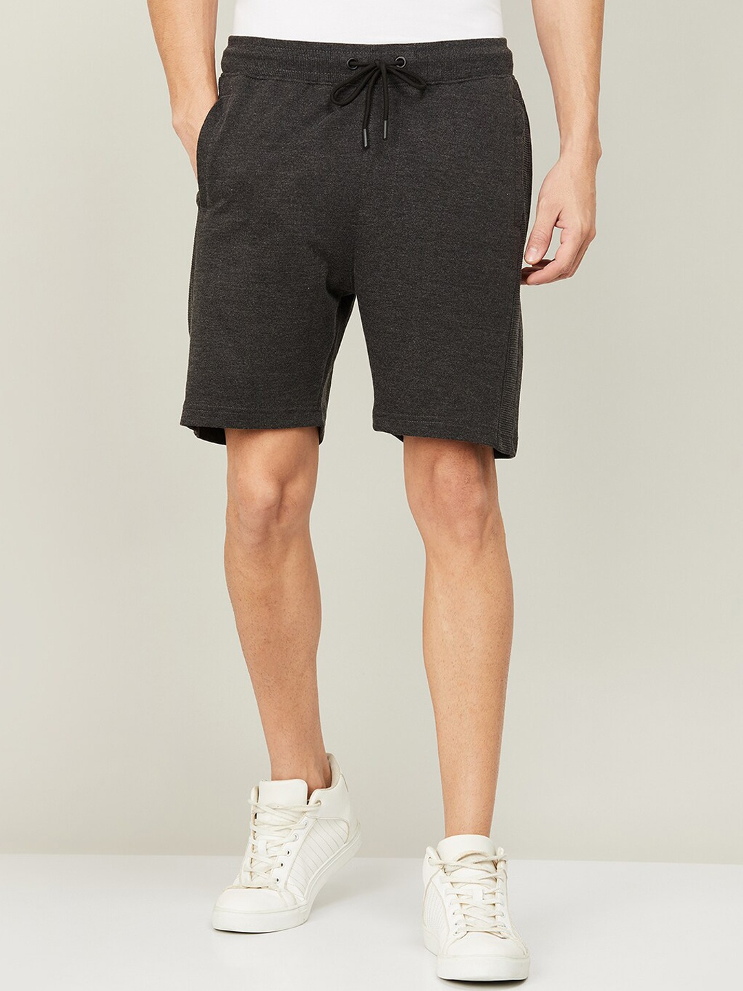 

Fame Forever by Lifestyle Men Grey Shorts
