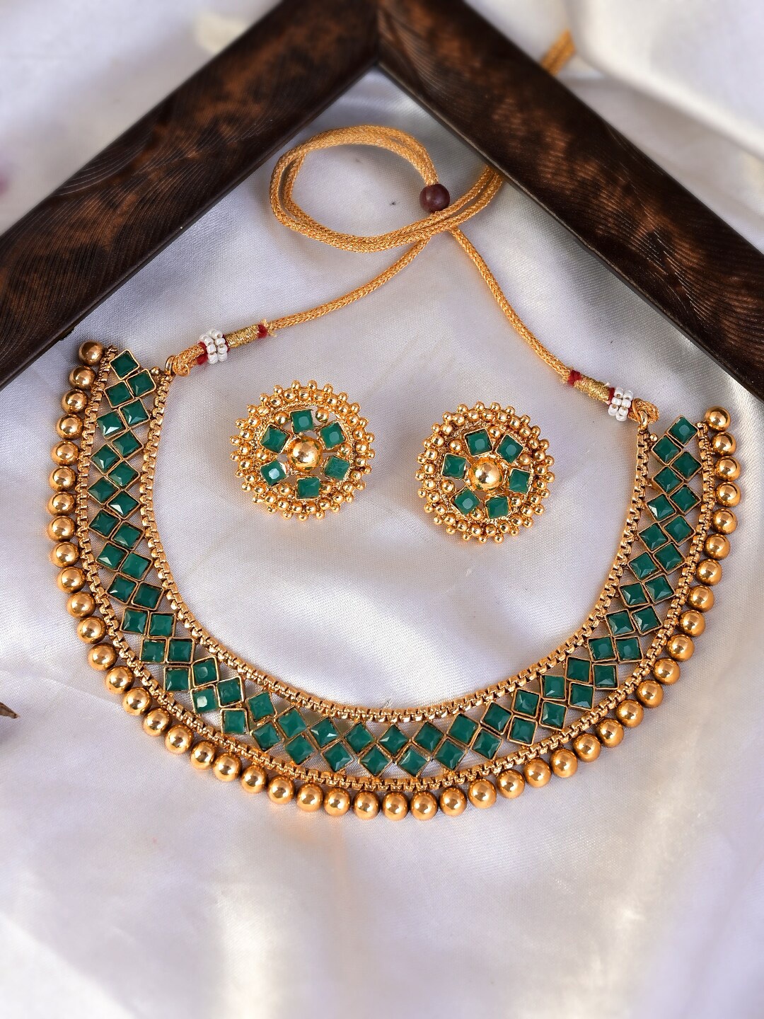 

AQUASTREET JEWELS Gold-Plated Green Stones Studded Jewellery Set