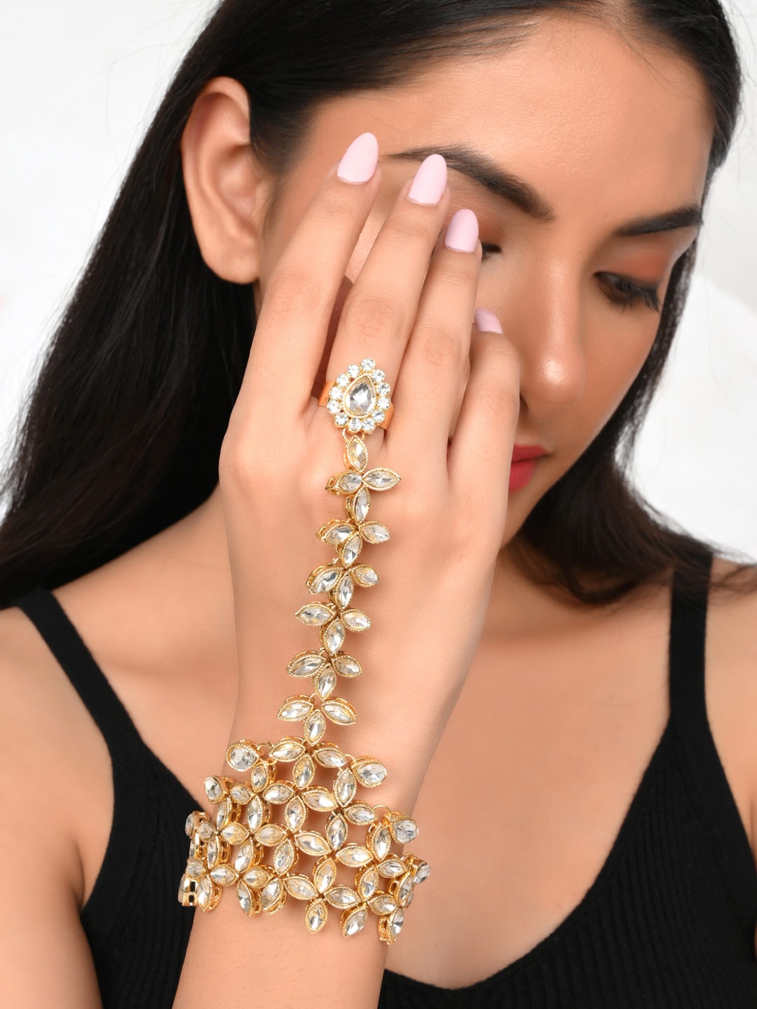 

AQUASTREET JEWELS Women White Kundan Gold-Plated Ring Bracelet