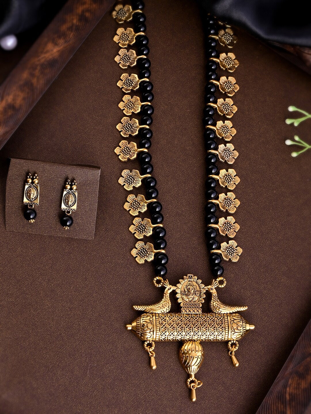 

AQUASTREET JEWELS Gold-Plated Black Beaded Jewellery Set