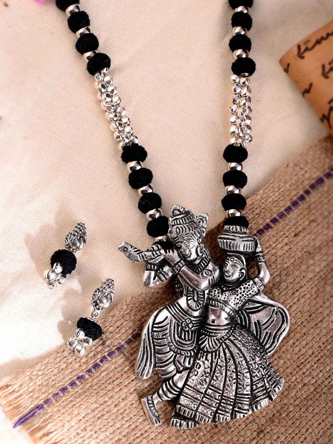 

AQUASTREET JEWELS Silver-Plated Black Stone Studded & Ghungroo Beaded Jewellery Set