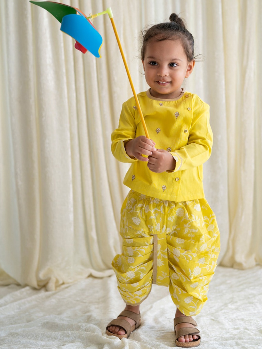 

Tiber Taber Boys Floral Embroidered Pure Cotton Kurta with Dhoti Pants, Yellow