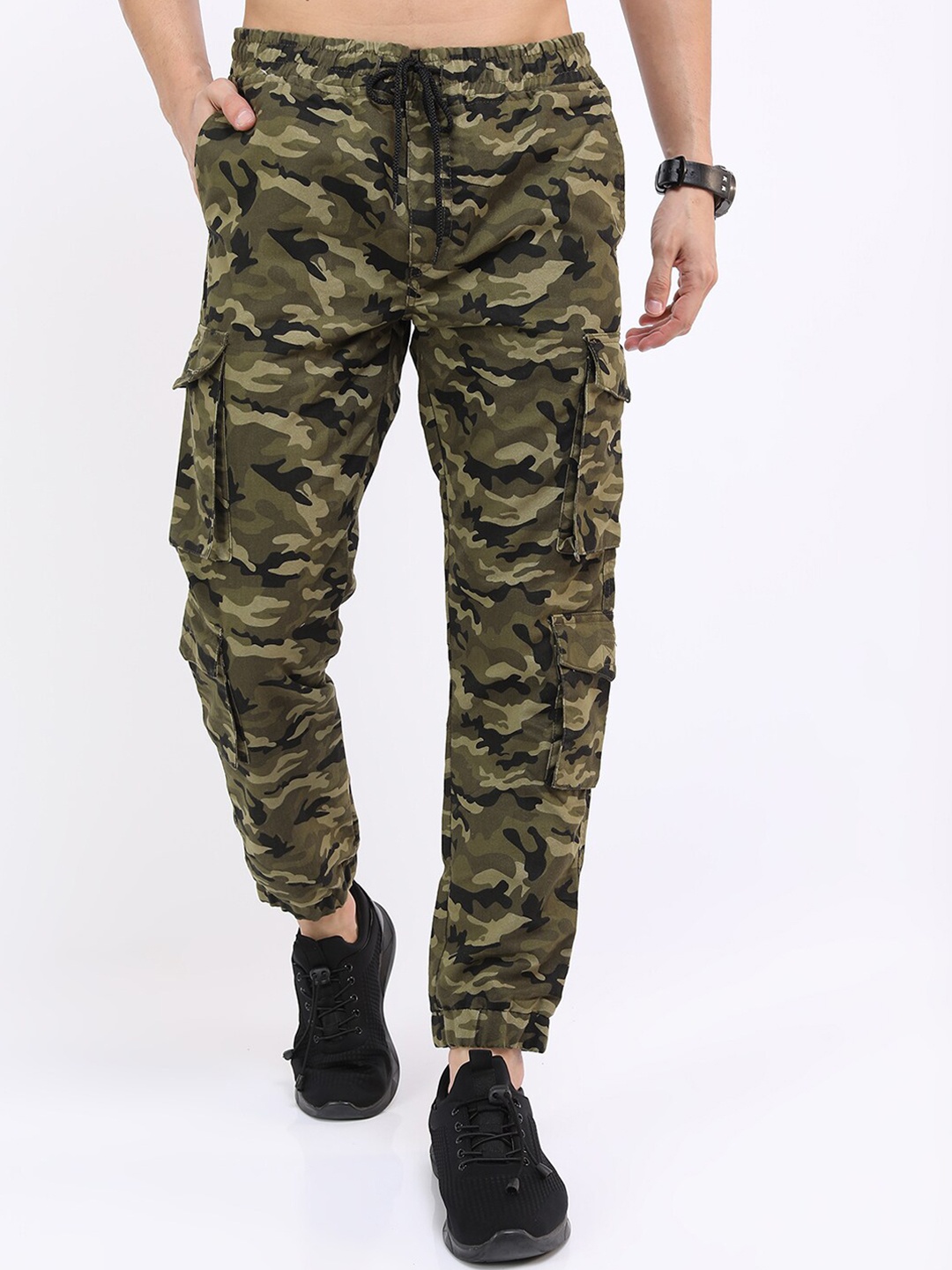 

HIGHLANDER Men Olive Green Camouflage Printed Joggers Trousers