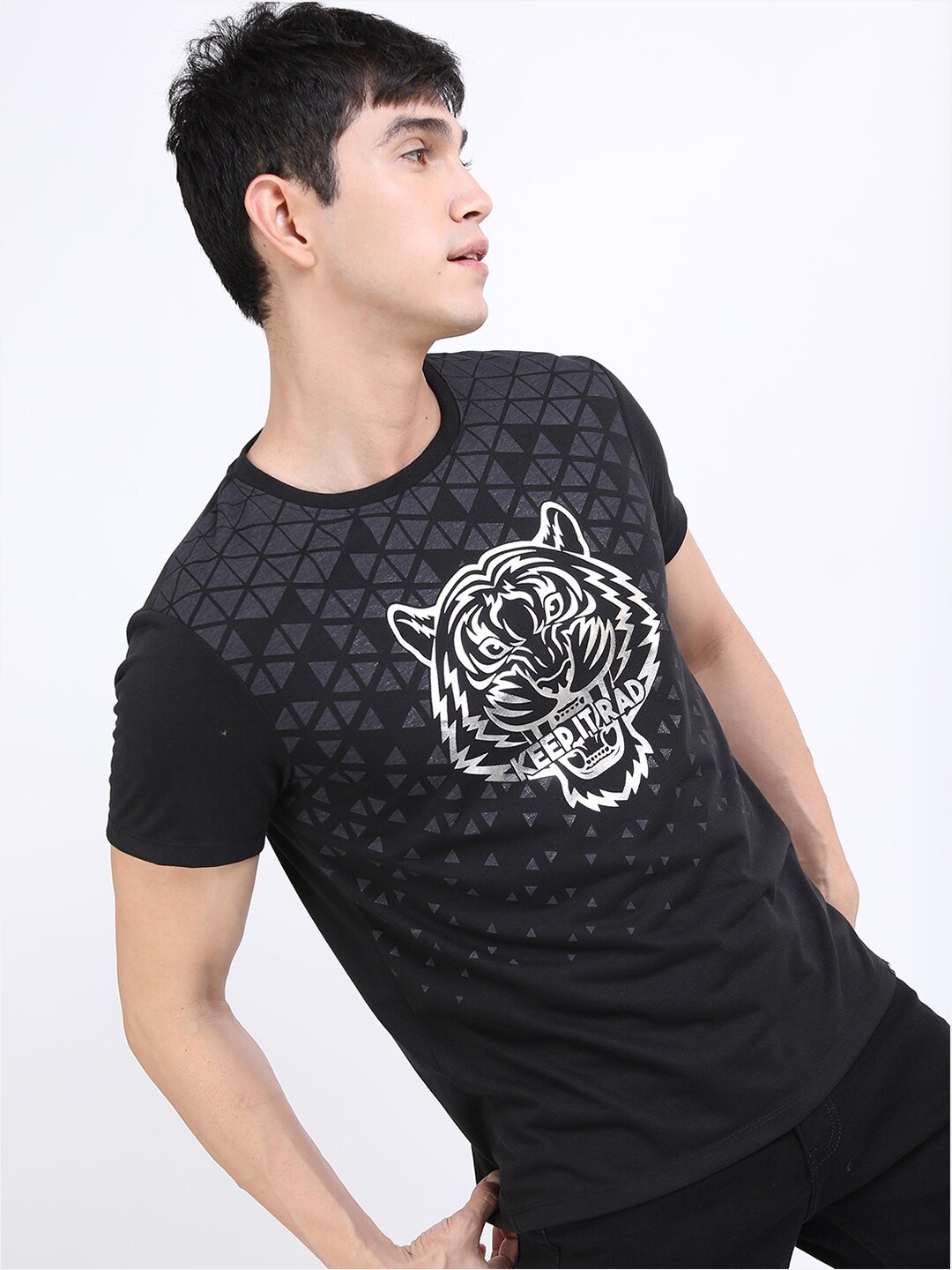 

HIGHLANDER Men Black Printed Slim Fit T-shirt