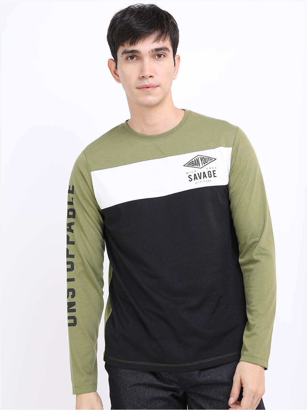 

HIGHLANDER Men Olive Green & Black Colourblocked Slim Fit T-shirt