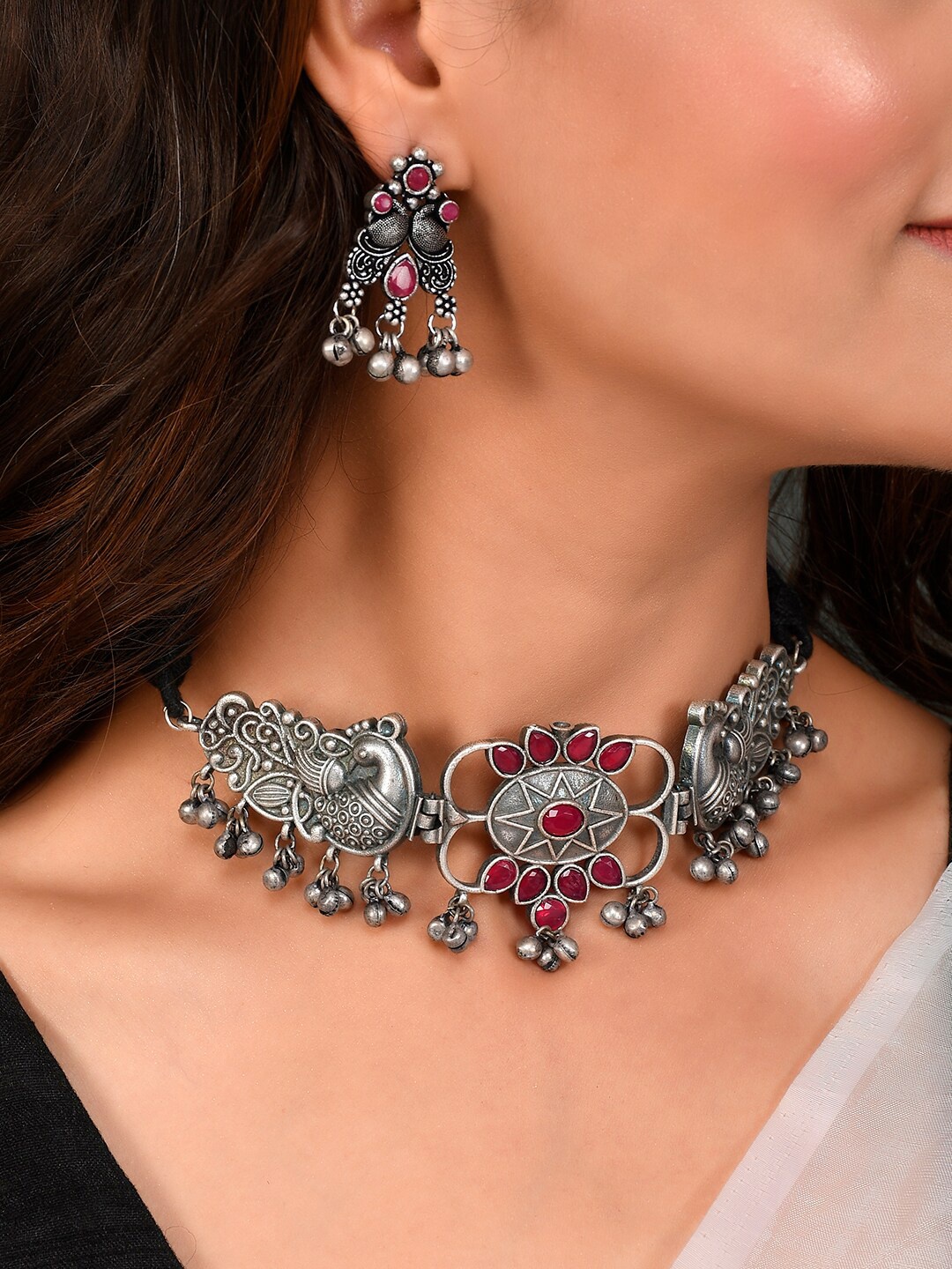 

AQUASTREET JEWELS Oxidised Silver-Plated Red Stone Studded & Ghungroo Beaded Jewellery Set