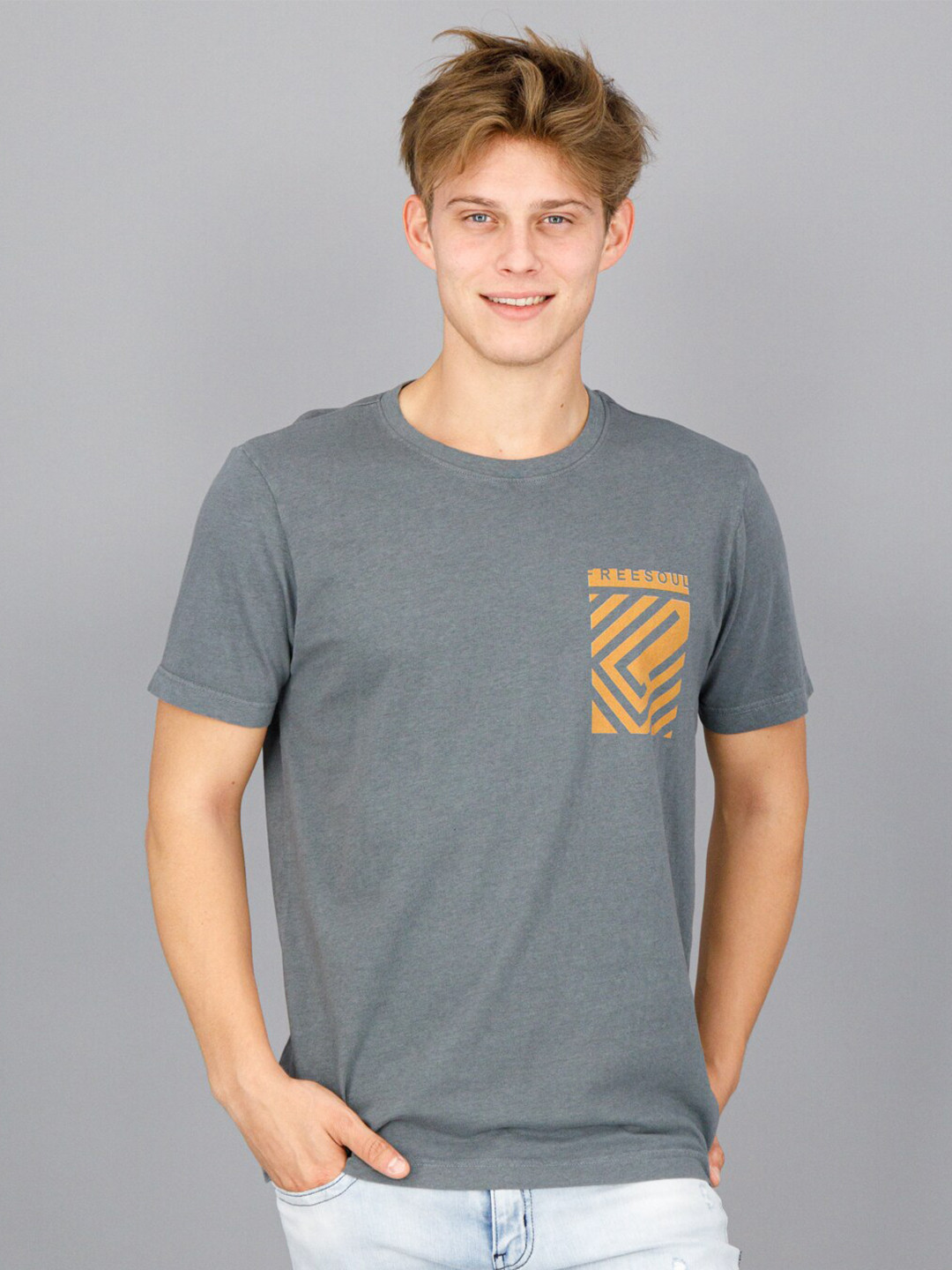 

FREESOUL Men Grey T-shirt