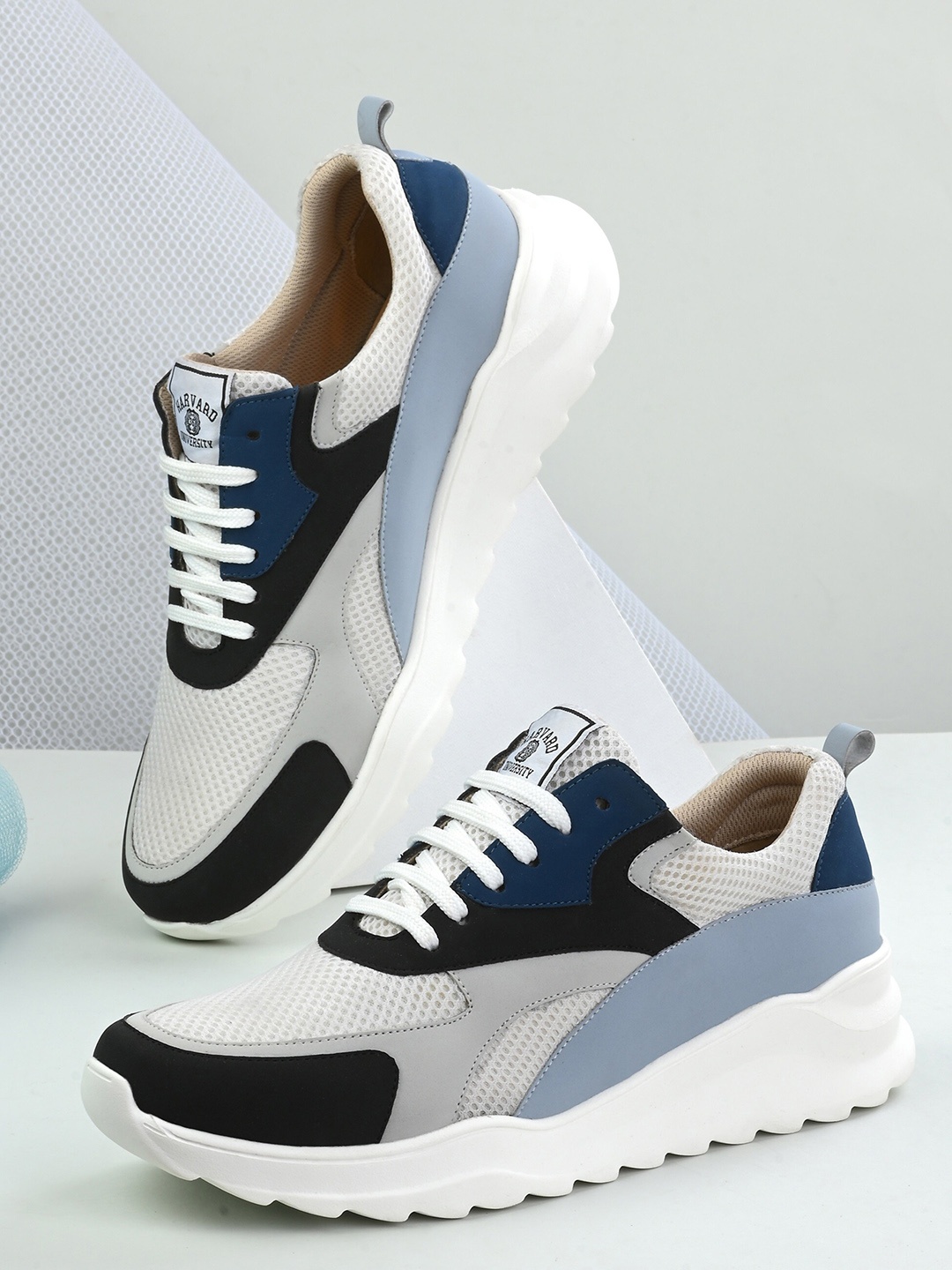 

Harvard Men White Colourblocked Synthetic Leather Sneakers