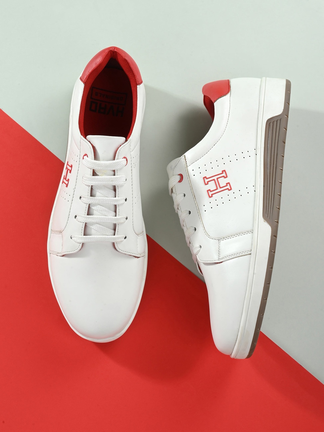 

Harvard Men White Perforations Synthetic Leather Sneakers