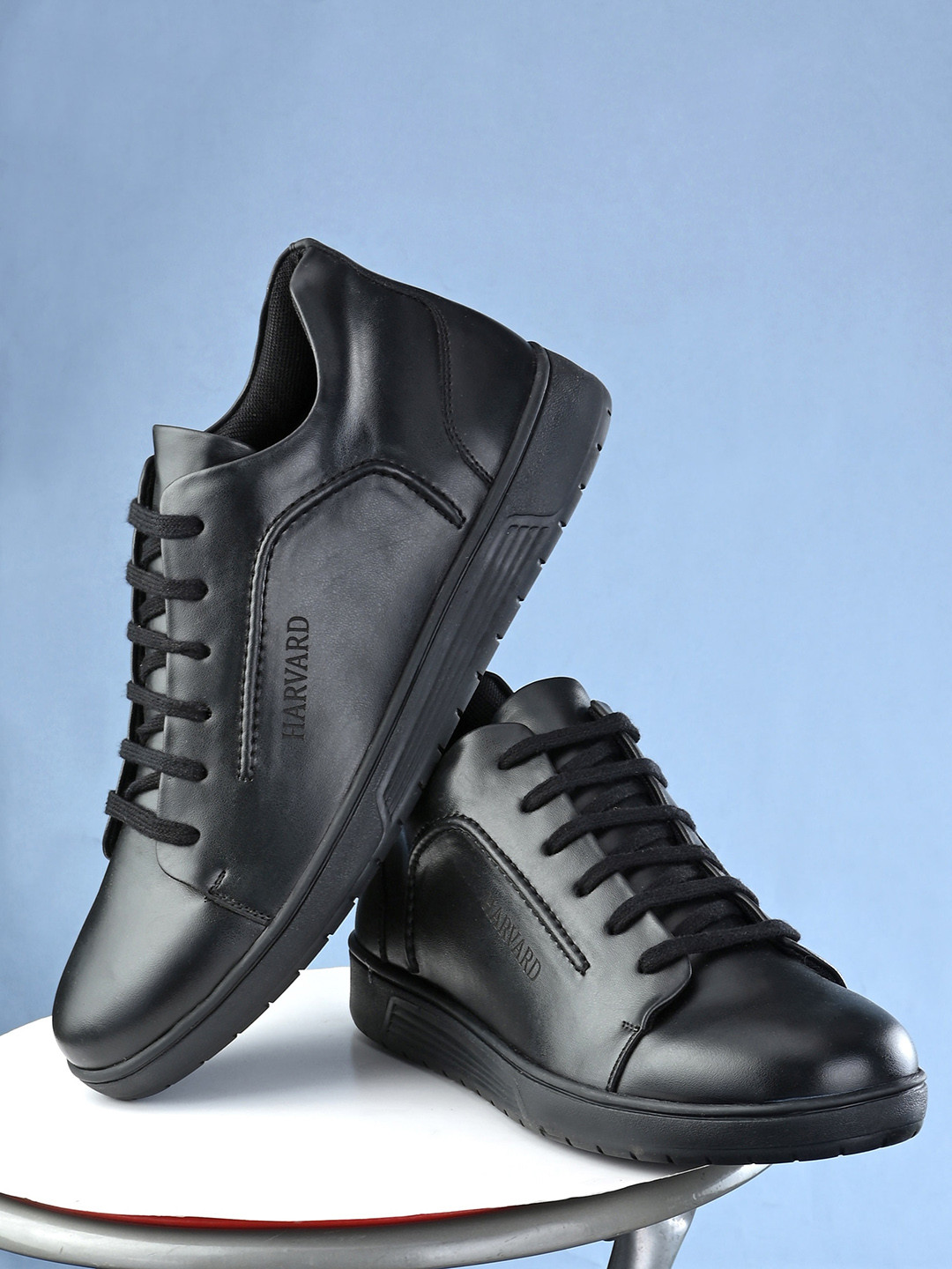 

Harvard Men Black Synthetic Leather Sneakers