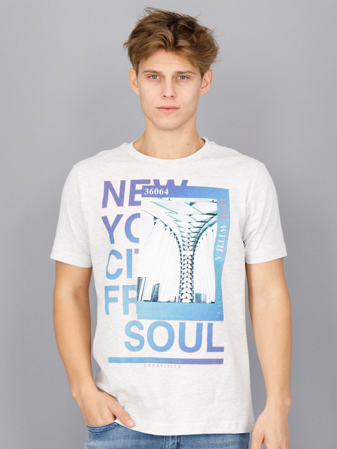 

FREESOUL Men Off White Typography Printed T-shirt