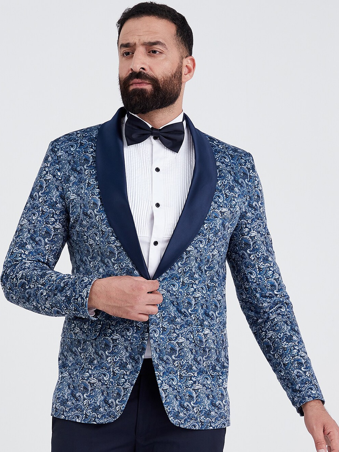 

MR BUTTON Men Blue Printed Slim-Fit Single Breasted Velvet Blazers