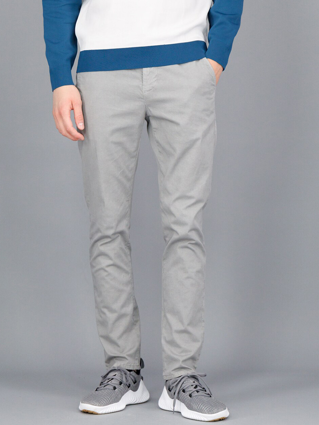 

FREESOUL Men Grey Solid Trouser