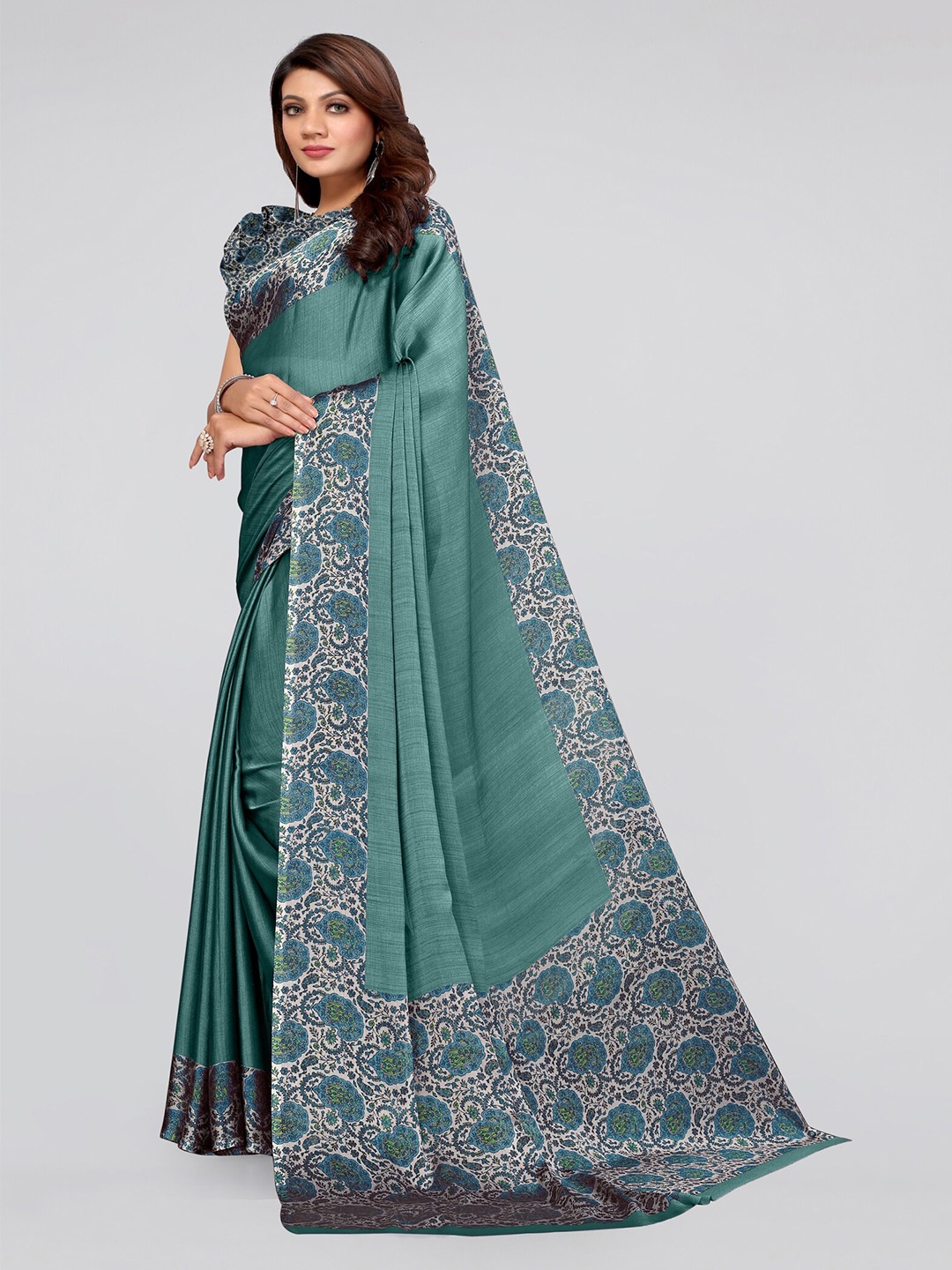 

MIRCHI FASHION Women Teal & White Saree