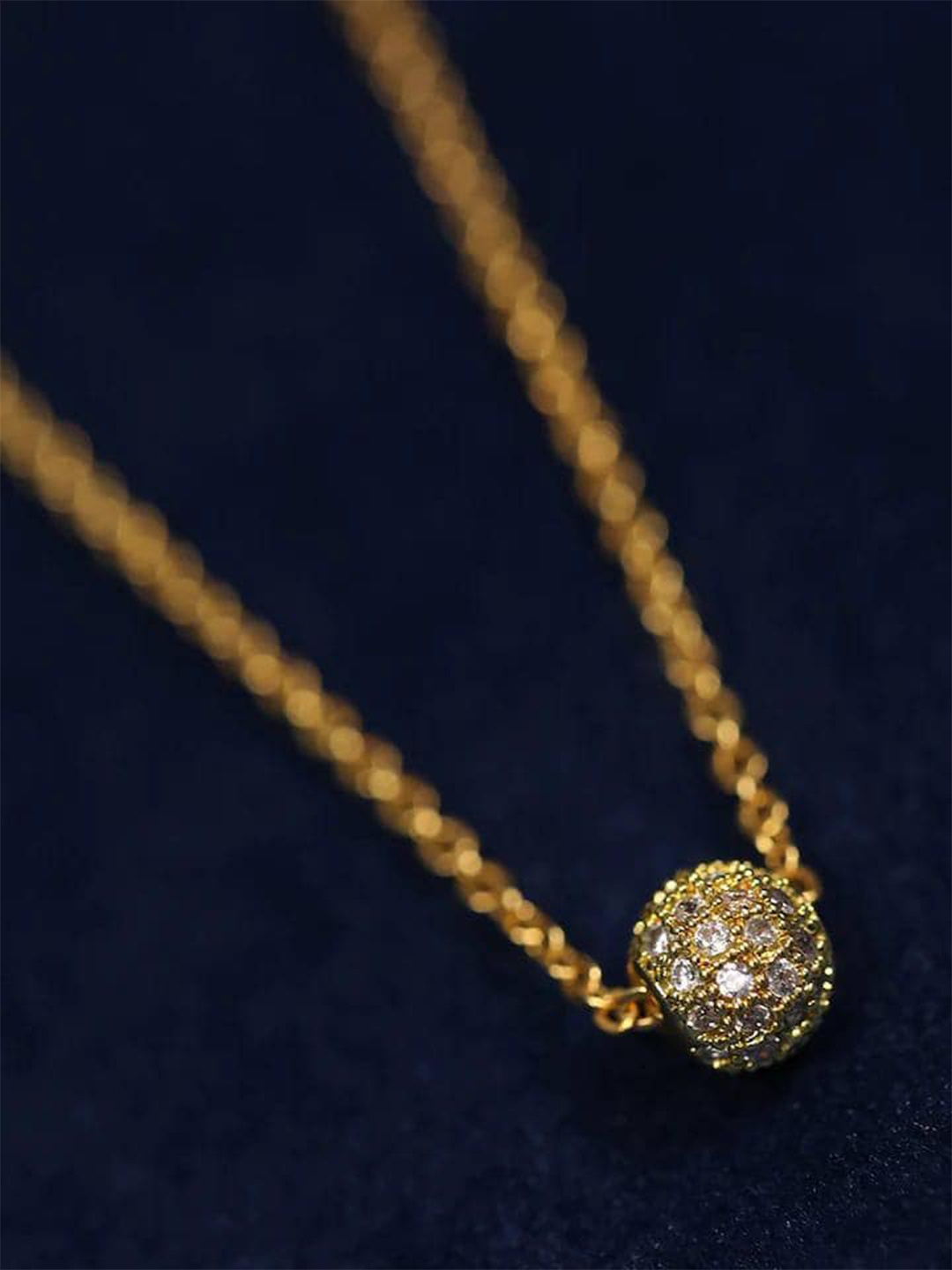 

LAFORWORD Gold-Plated & White Stone Studded Pendant Chain