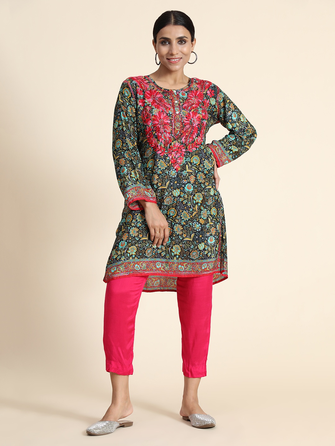 

HOUSE OF KARI Women Green & Pink Floral Printed Chikankari Kurta