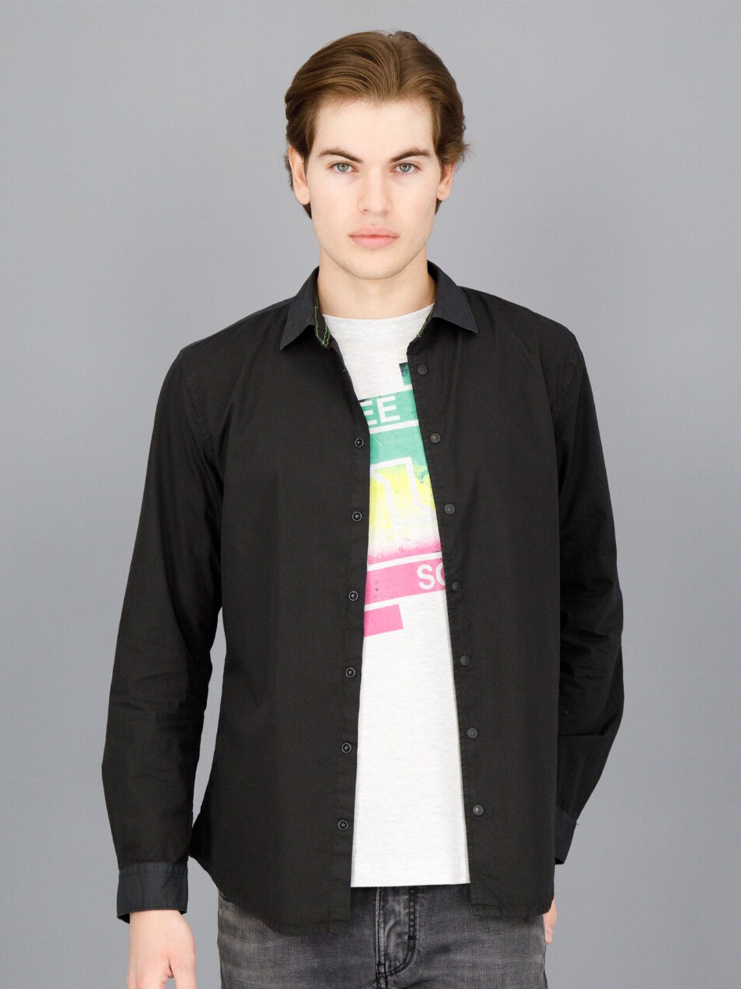 

FREESOUL Men Black Slim Fit Pure Cotton Casual Shirt