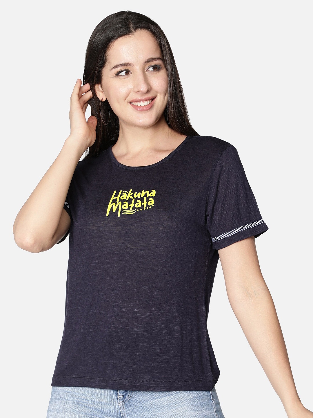 

NUEVOSDAMAS Women Blue Typography Printed Drop-Shoulder Sleeves T-shirt