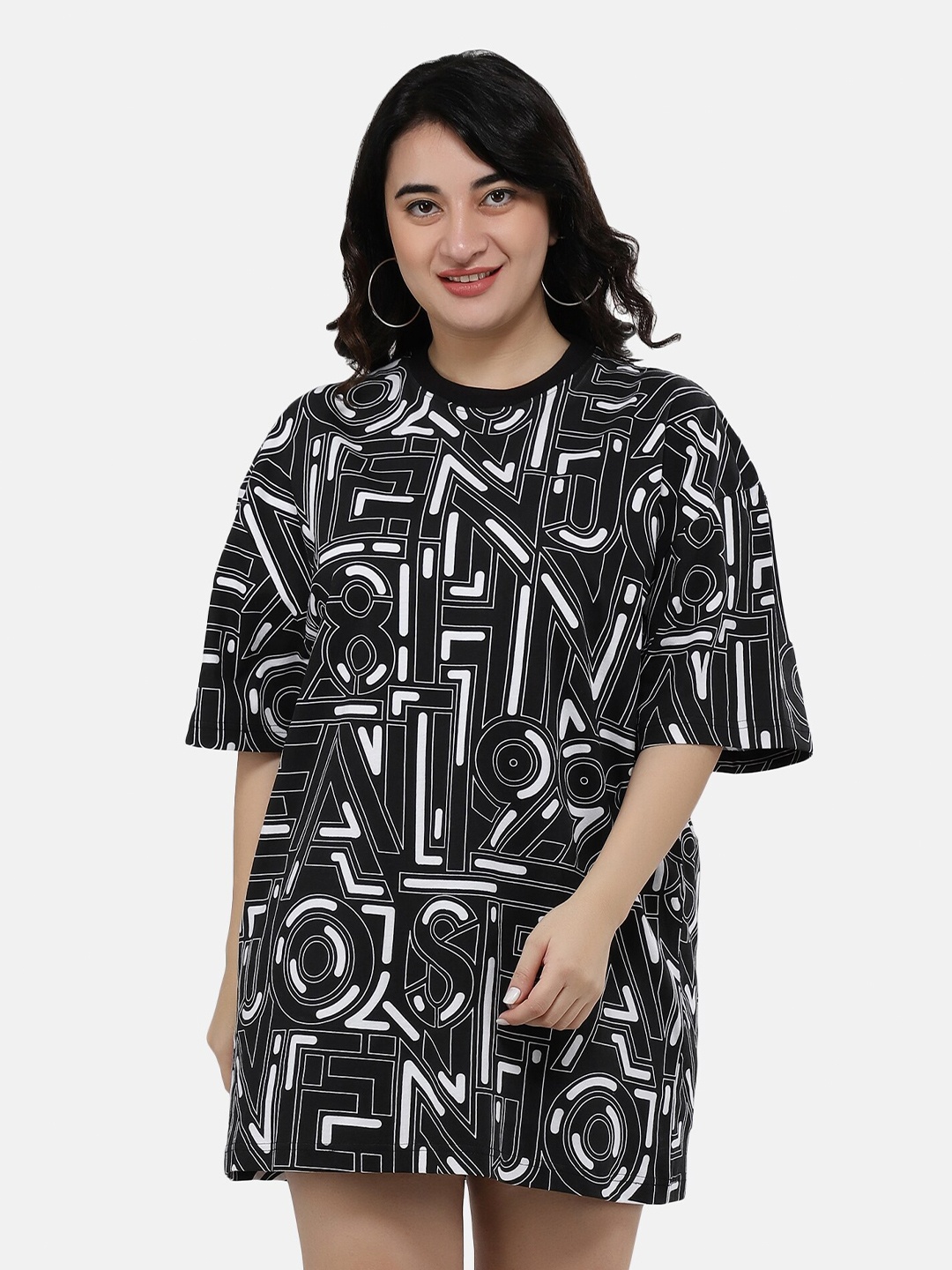 

NUEVOSDAMAS Women Black Printed High Neck Pure Cotton Oversized T-shirt