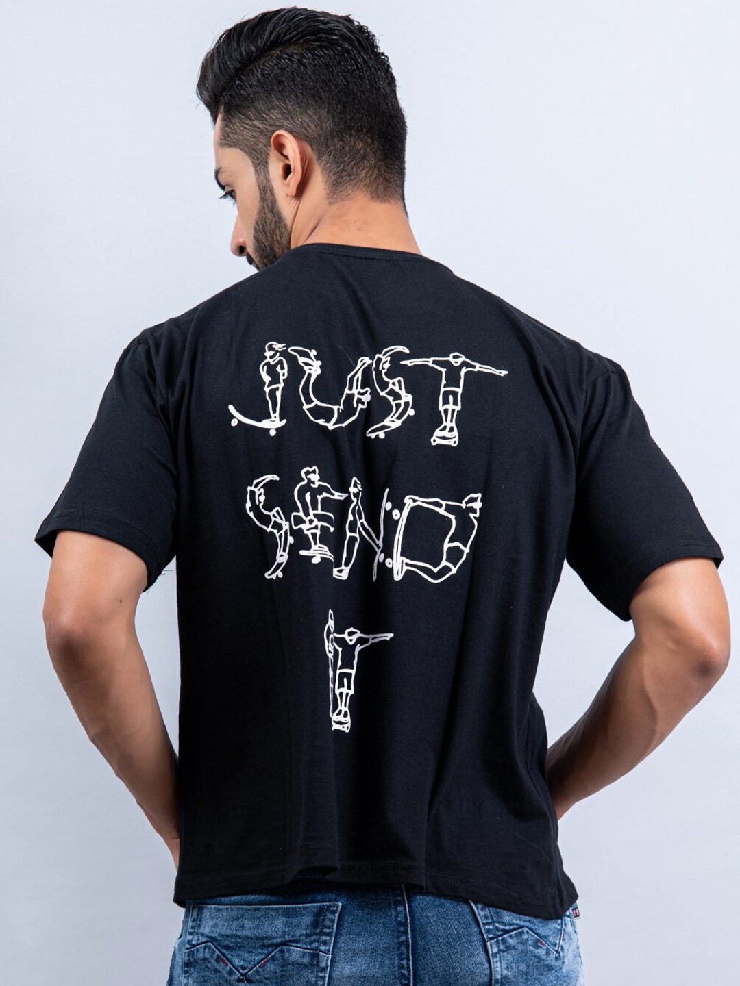 

Tistabene Men Black Typography Printed Oversized T-shirt