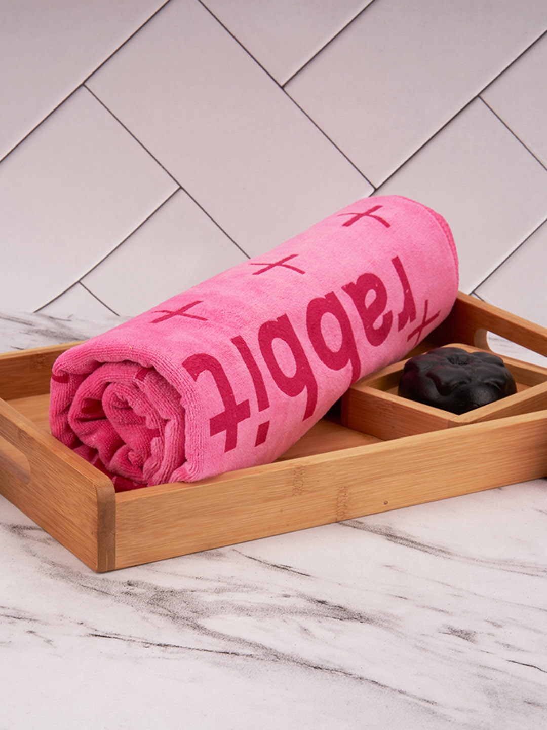 

Black Gold Set Of 2 Printed 400GSM Bath Towel, Pink