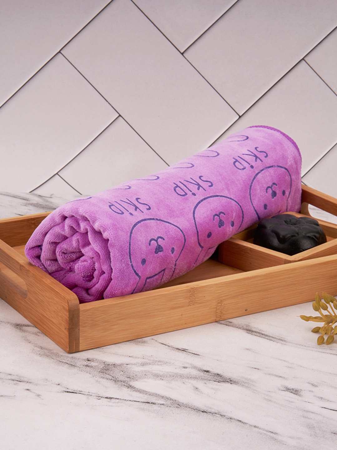 

Black Gold Set Of 4 Printed 400 GSM Bath Towels, Purple