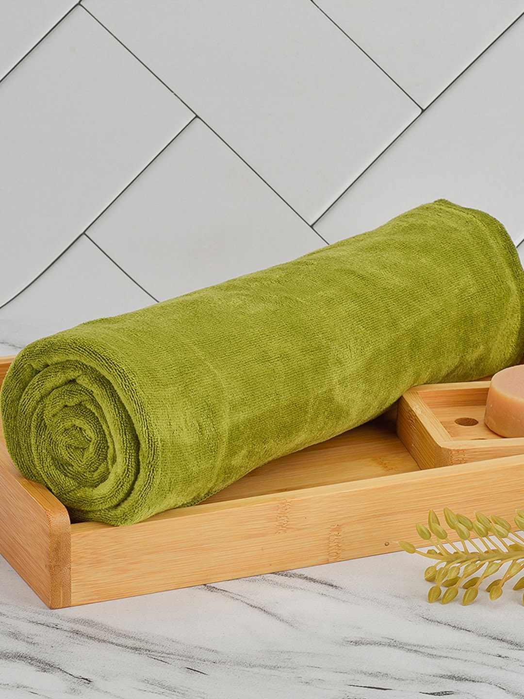 

Black Gold Set of 2 Green Solid 400 GSM Bath Towels