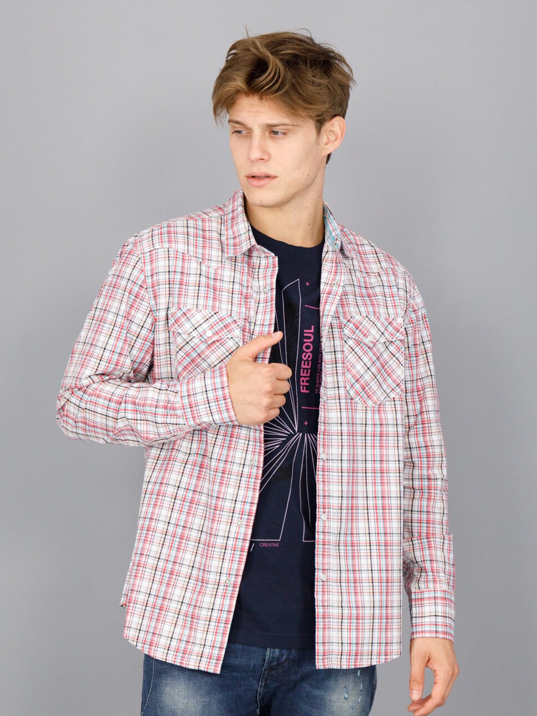 

FREESOUL Men Red & White Slim Fit Tartan Checks Checked Pure Cotton Casual Shirt