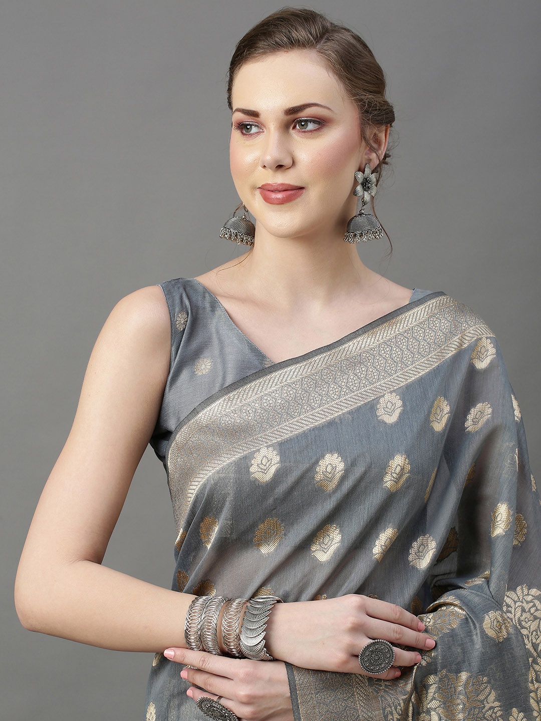 

Mitera Grey & Gold-Toned Woven Design Zari Silk Cotton Saree