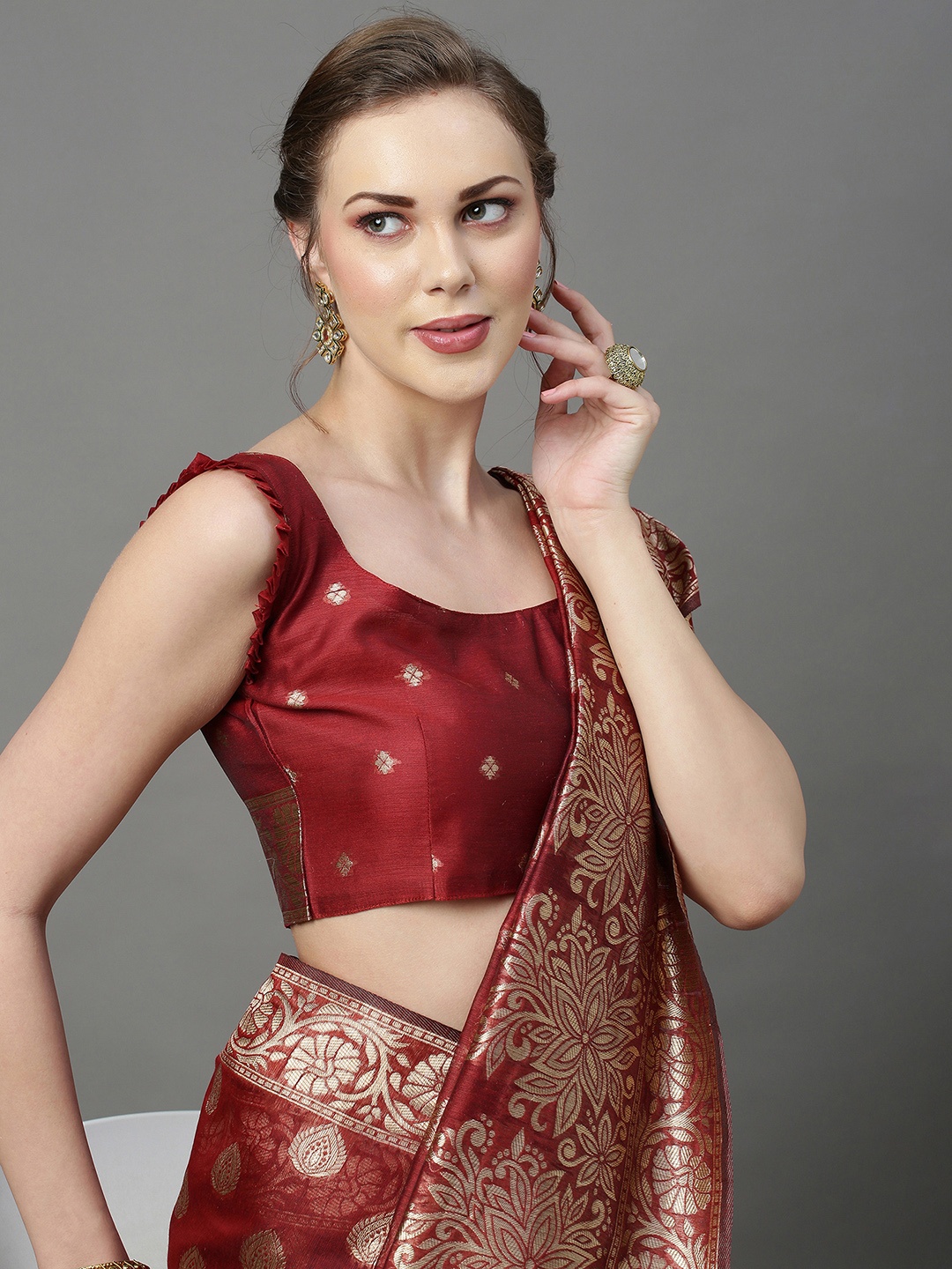 

Mitera Maroon & Gold-Toned Woven Design Zari Silk Cotton Saree