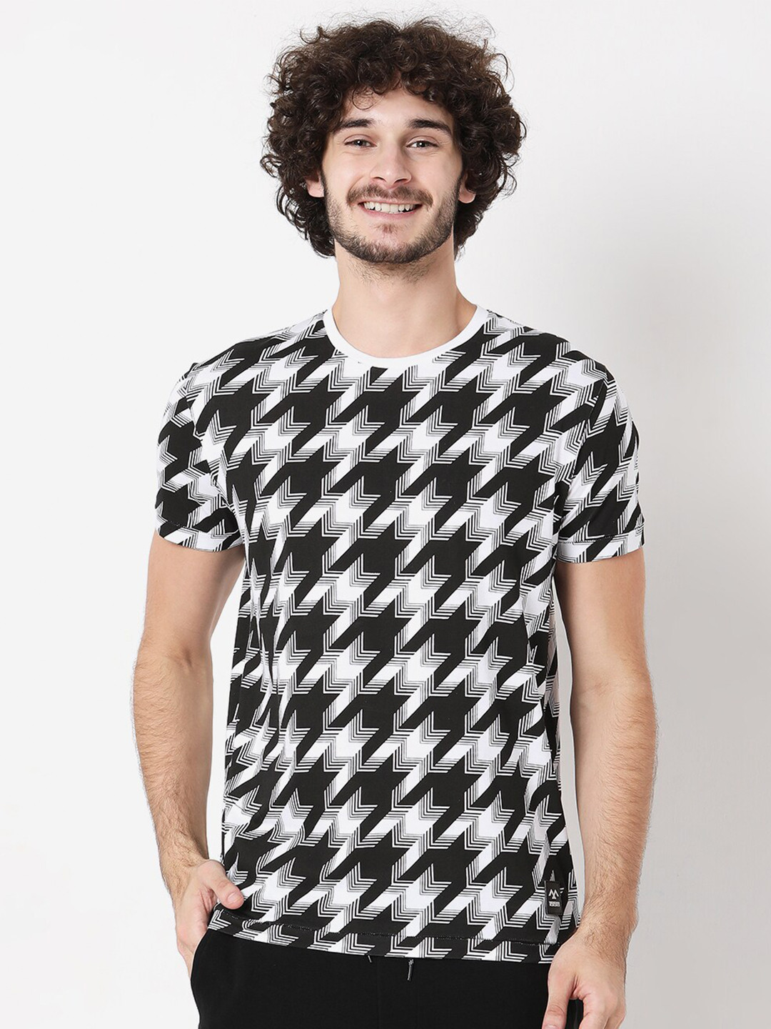 

Mufti Men White & Black Printed Pure Cotton Slim Fit T-shirt