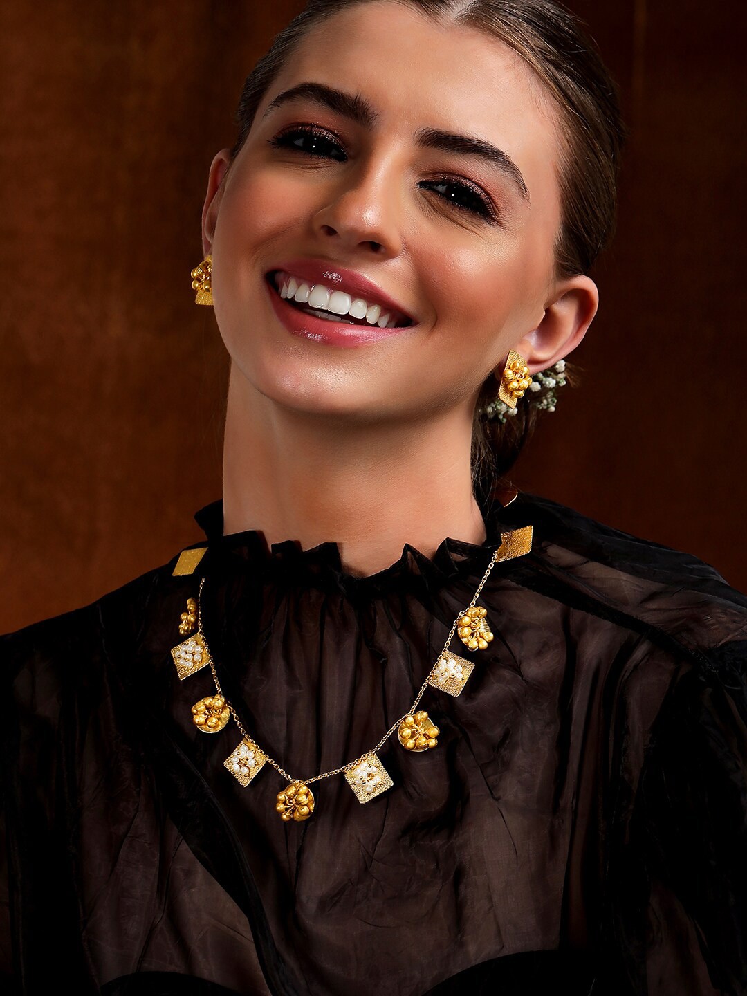 

Rubans 24 K Gold Plated White Pearls & Golden Beads.jewelry Set