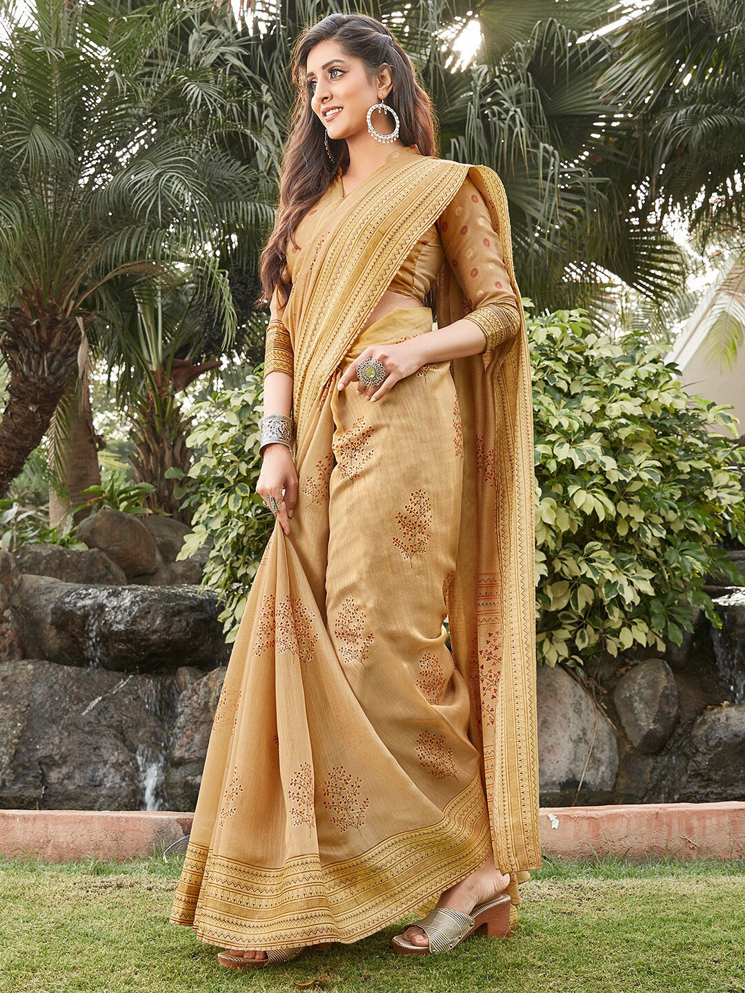 

Mitera Beige & Red Ethnic Motifs Linen Blend Block Print Saree With Matching Blouse