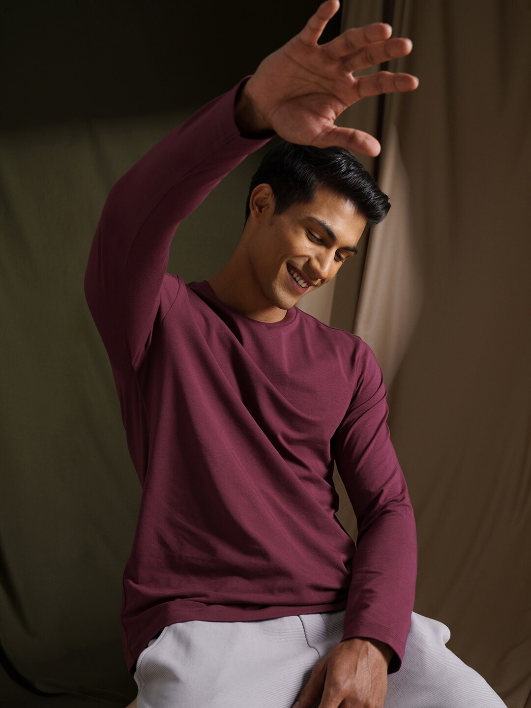 

DaMENSCH Men Cotton Lycra Long Sleeves T-shirt, Maroon