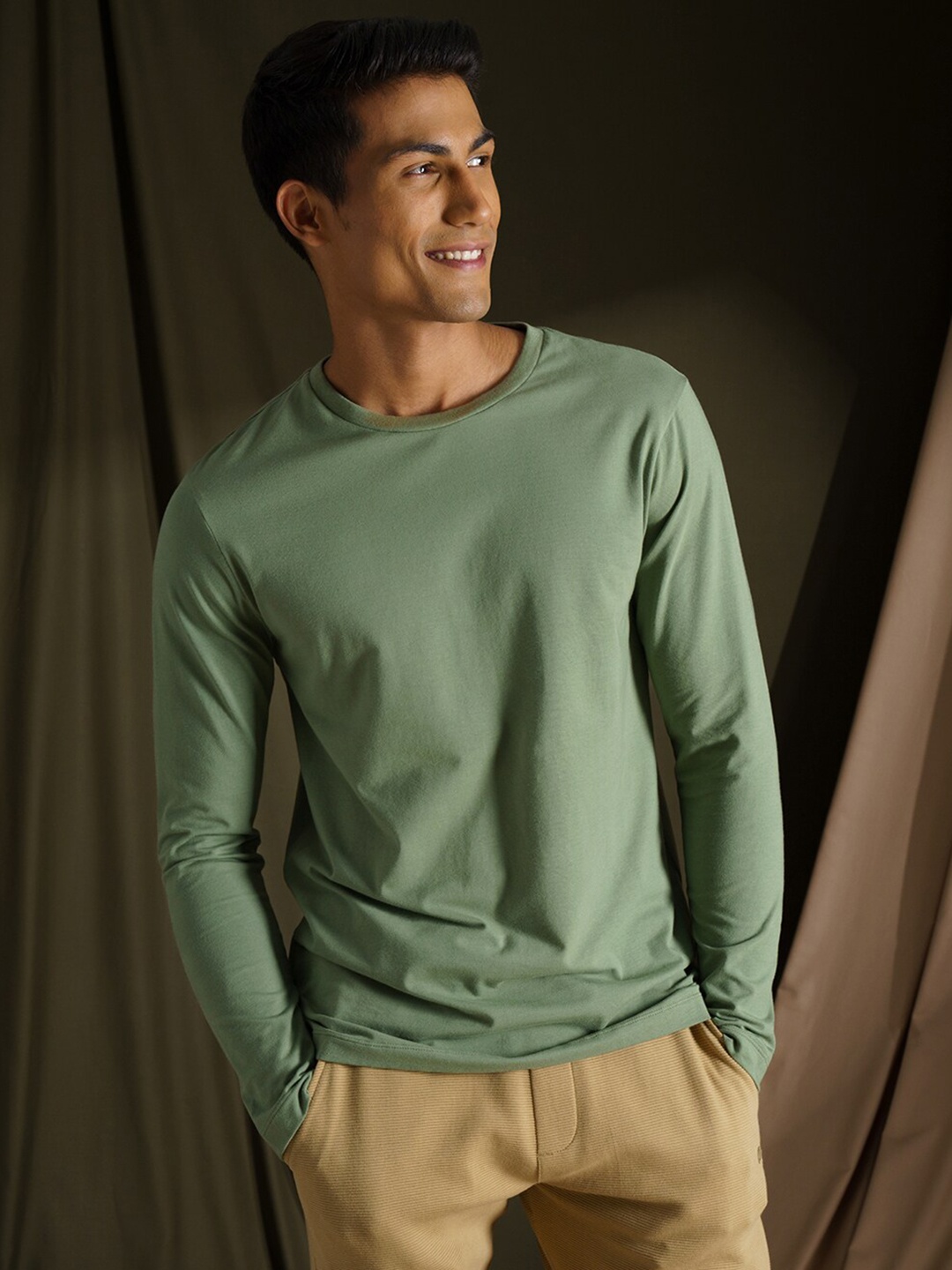 

DaMENSCH Men Cotton Basic Solid Full Sleeve Green Regular Fit T-Shirt