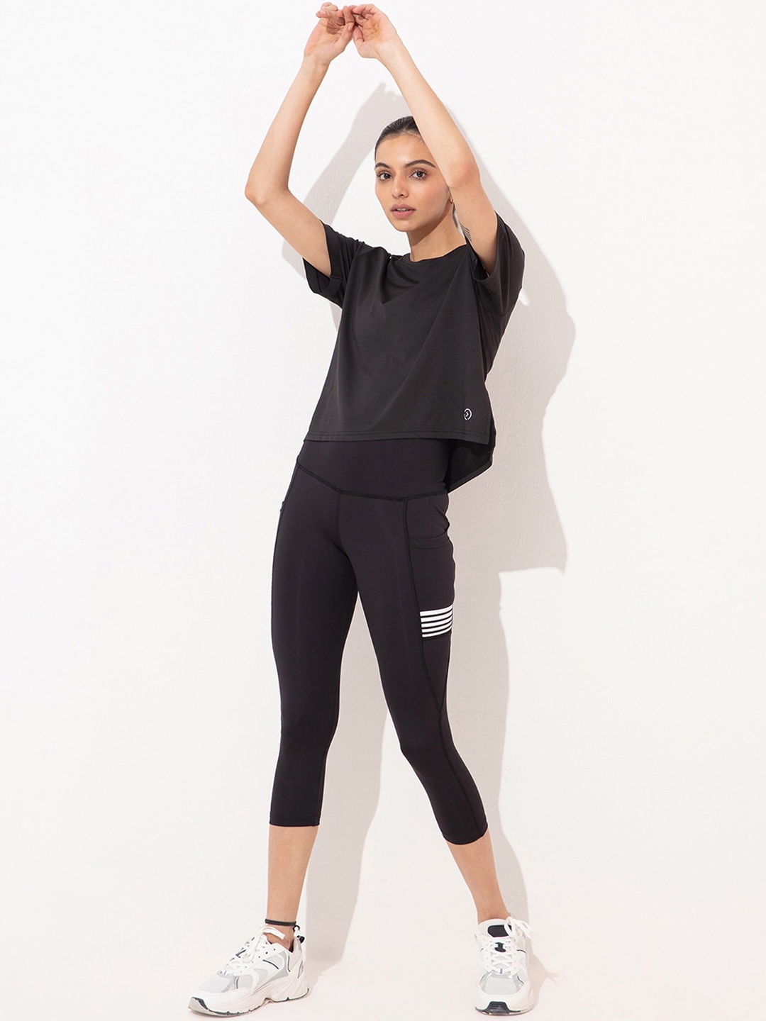 

KICA Women Black Solid Reflect Co-Ords