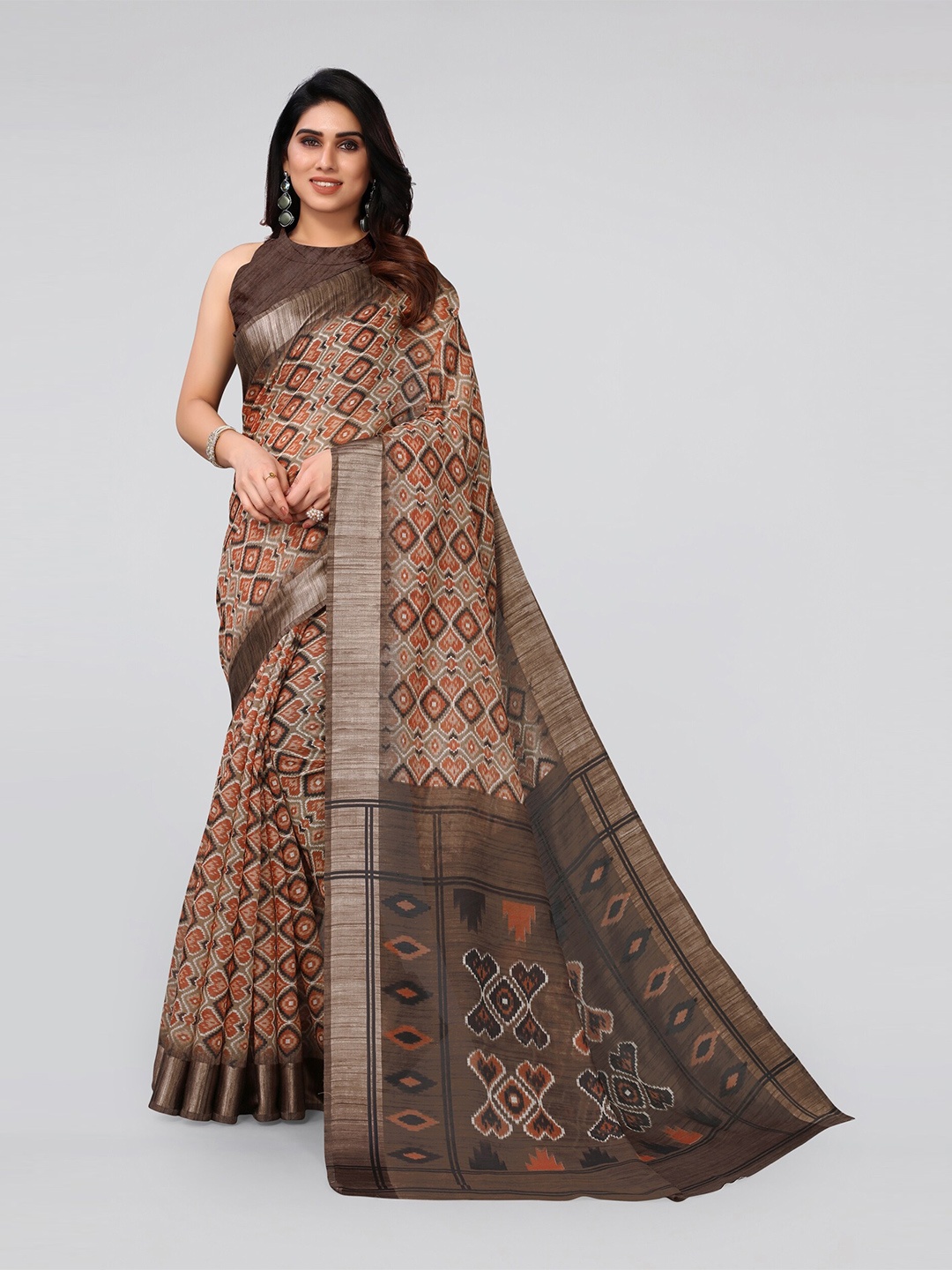 

MIRCHI FASHION Women Brown & Peach-Coloured Saree