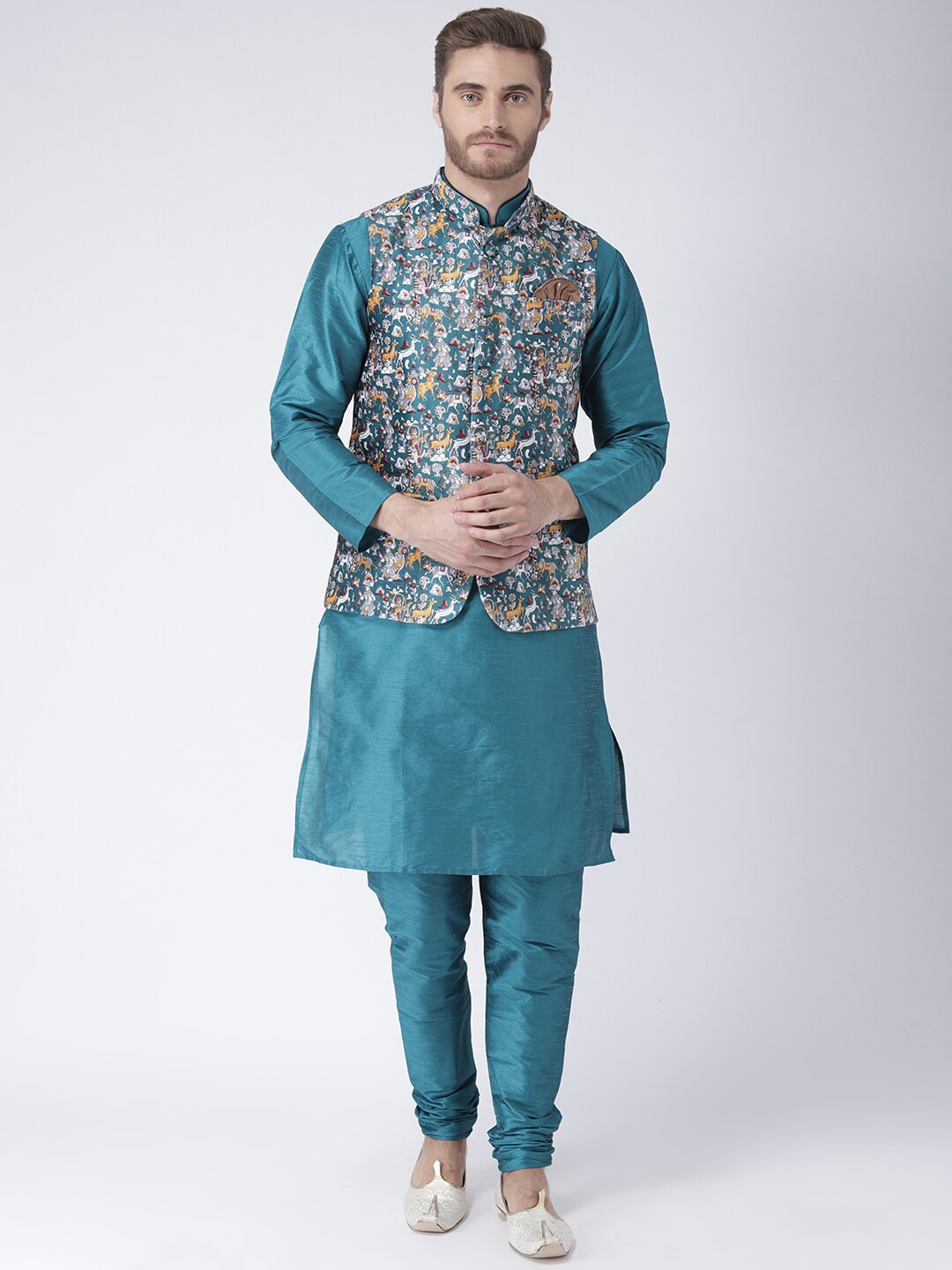 

Hangup Men Cotton Blend Kurta with Pyjama and Ethnic Motifs Printed Waistcoat, Blue