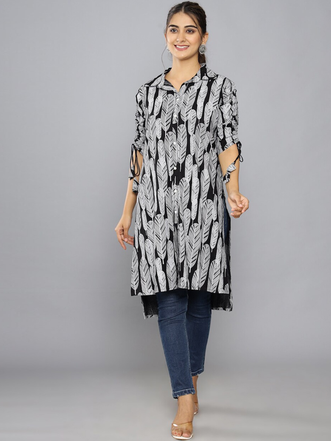 

KEEP CART Women Black & White Floral Printed Kurta