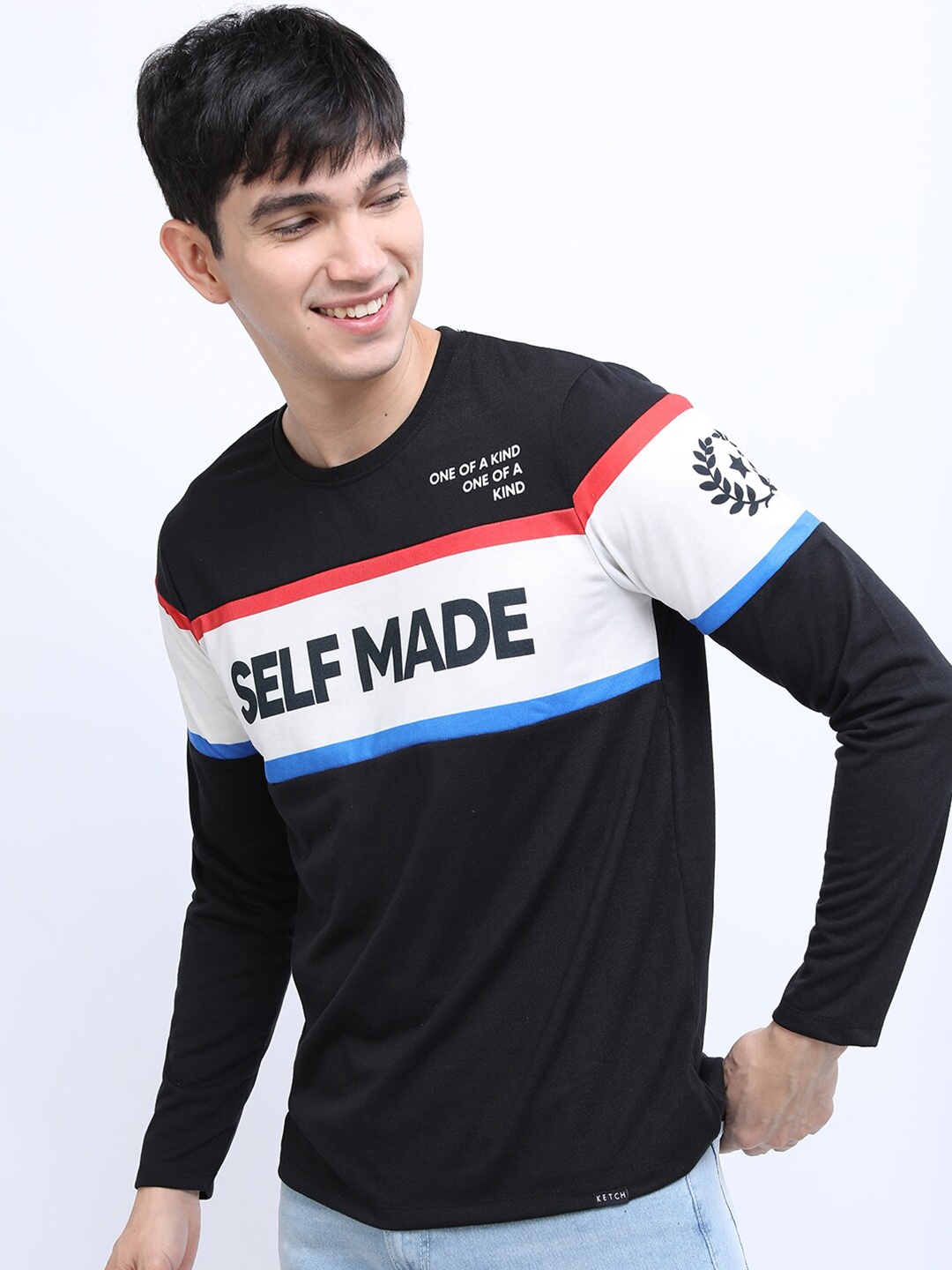

KETCH Men Black & White Typography Colourblocked Slim Fit T-shirt