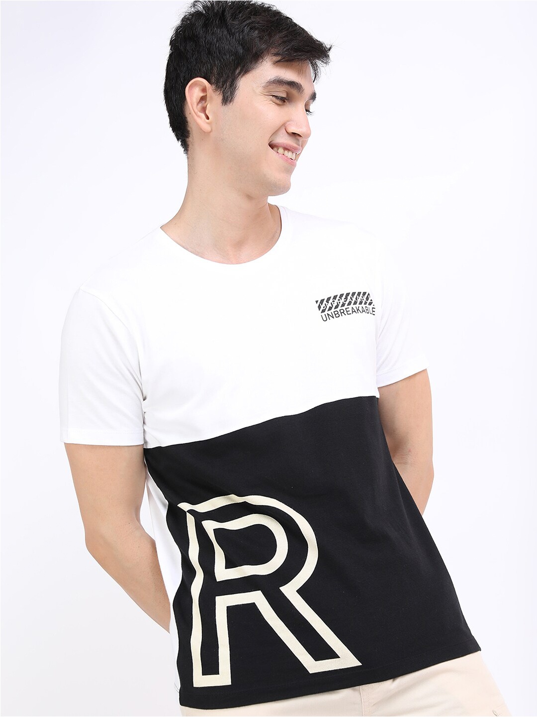 

KETCH Men White & Black Typography Colourblocked Slim Fit T-shirt