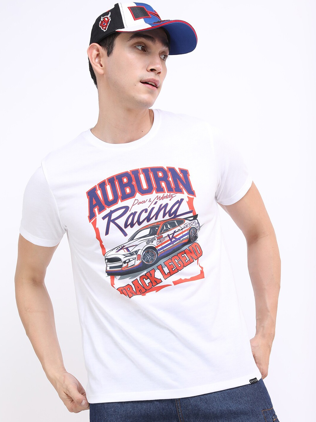 

KETCH Men White & Coral Typography Printed Slim Fit T-shirt